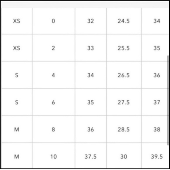 AEO Dark Floral Top 🦅🖤🌹 - Picture 12 of 12